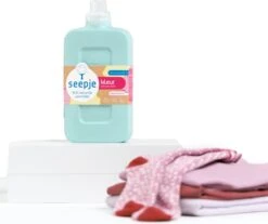 Seepje Wasmiddel - Magische Magnolia - Wasmiddel Kleur - Kwartaalpakket – 3 X 23 Wasbeurten - 3 X 1L -Huishoudelijke Schoonmaak 1200x1005