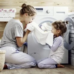 Omo Vloeibaar Wasmiddel Wit - 100 Wasbeurten - Grootverpakking 15 Omo Vloeibaar Wasmiddel Wit - 100 Wasbeurten - Grootverpakking -Huishoudelijke Schoonmaak 1200x1200 48