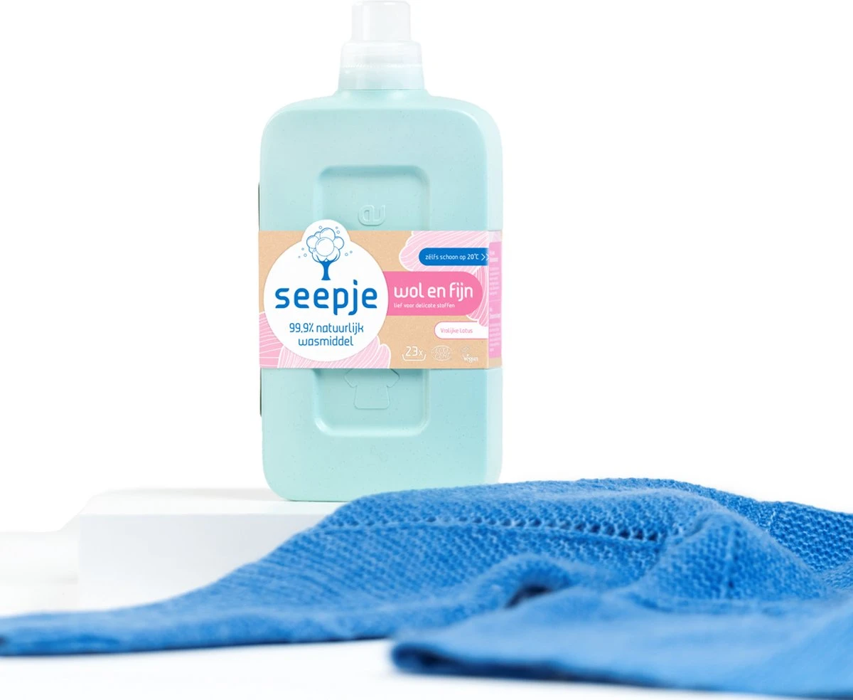 Seepje Wasmiddel - Vrolijke Lotus - Wasmiddel Wol En Fijn – Natuurlijke Ingredienten - 3 X 23 Wasbeurten - 3 X 1L 5 Seepje Wasmiddel - Vrolijke Lotus - Wasmiddel Wol En Fijn – Natuurlijke Ingredienten - 3 X 23 Wasbeurten - 3 X 1L - Afbeelding 3