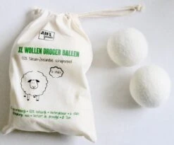 Jean's Goods Drogerballen - Droogballen - Wasdrogerballen - Wasdroger Ballen - Wasbol - Wasbollen - Wasballen - Energiebesparende Producten - Energiebesparend - Duurzaam Cadeau - RWS Wol - Zero Waste - Wasverzachter - Beige - 6 Stuks 12 Jean's Goods Drogerballen - Droogballen - Wasdrogerballen - Wasdroger Ballen - Wasbol - Wasbollen - Wasballen - Energiebesparende Producten - Energiebesparend - Duurzaam Cadeau - RWS Wol - Zero Waste - Wasverzachter - Beige - 6 Stuks -Huishoudelijke Schoonmaak 1200x997
